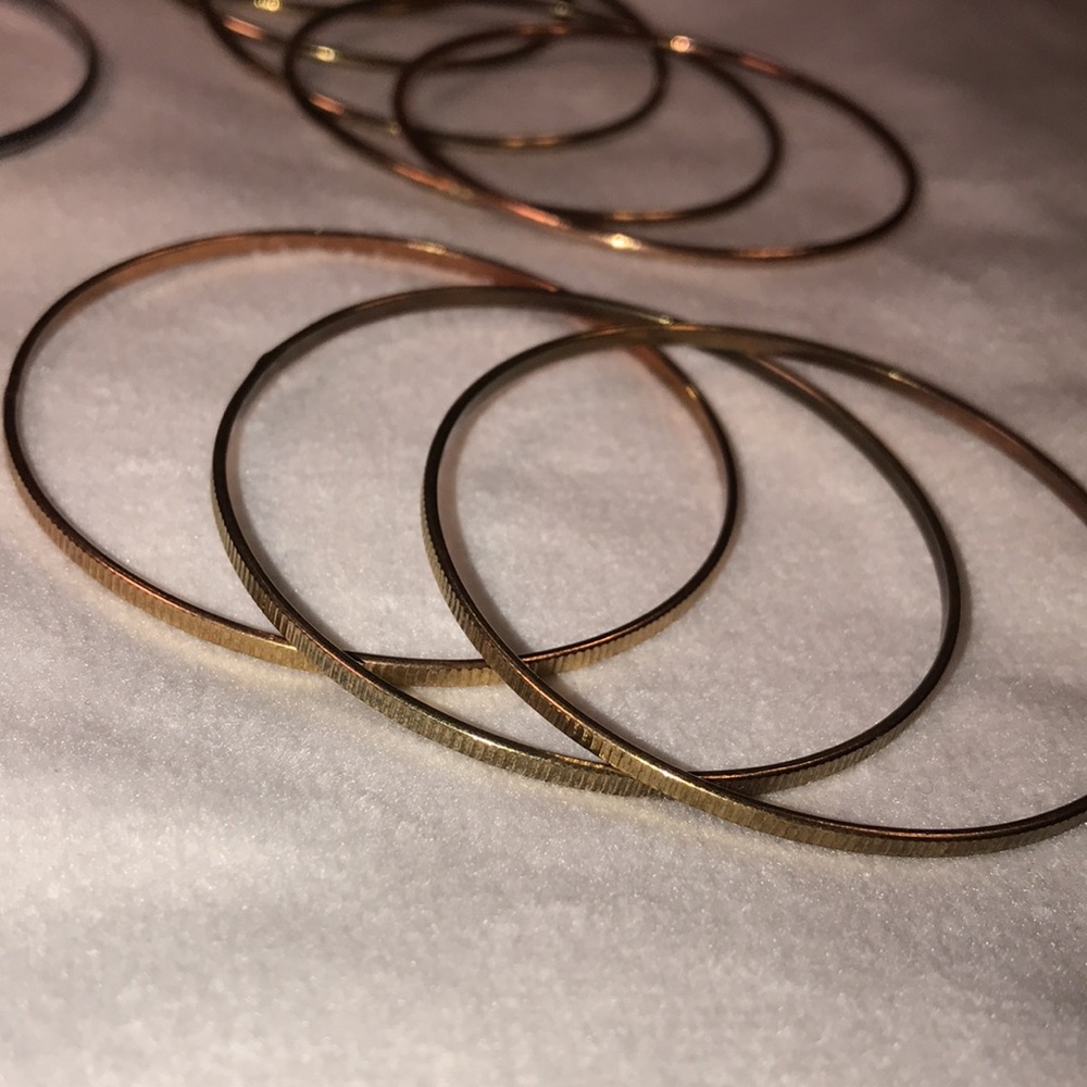 22 Stackable Bangles - Picture 4 of 14